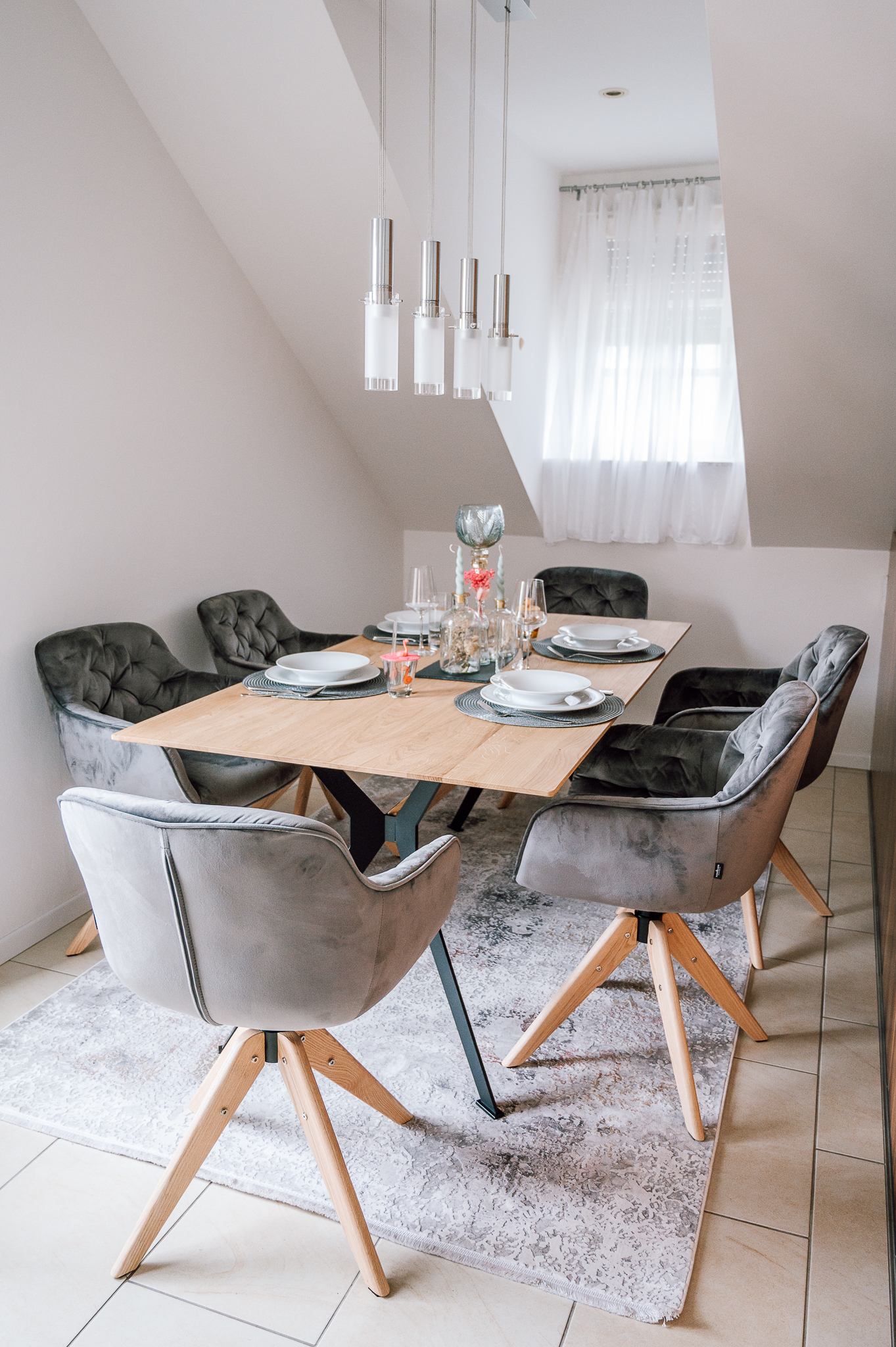 Ferienwohnung dasWeinbergblick – Essbereich